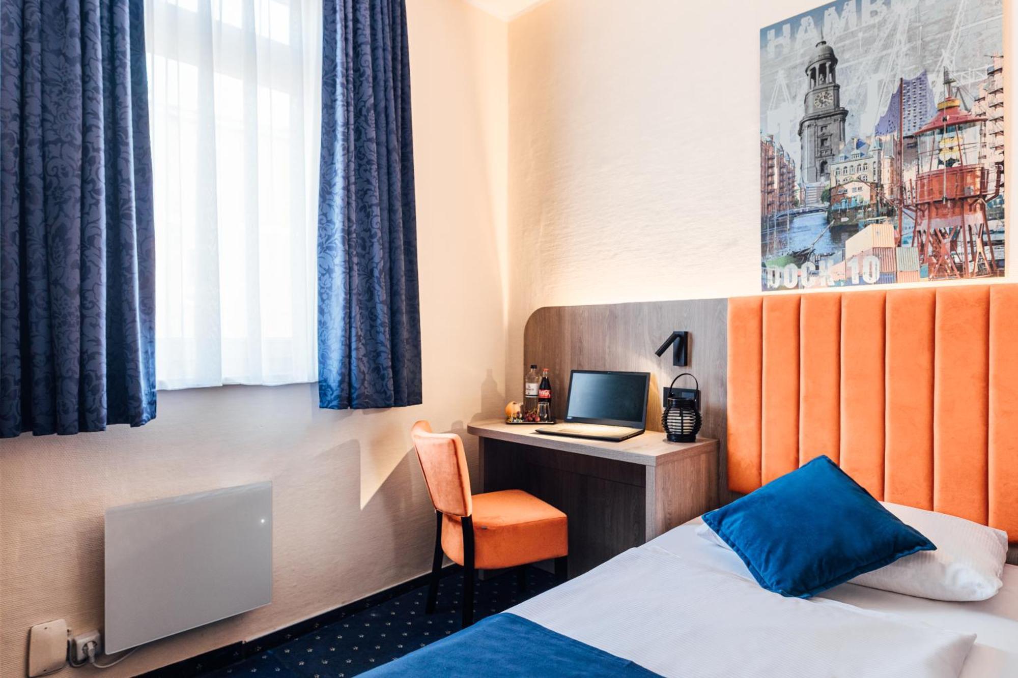 Hotel Commerz 함브루크 외부 사진