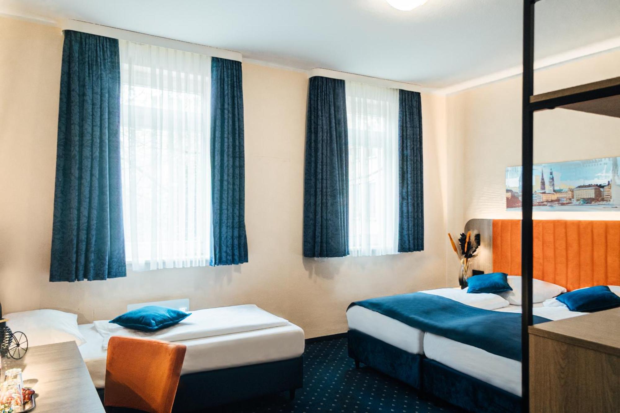 Hotel Commerz 함브루크 외부 사진