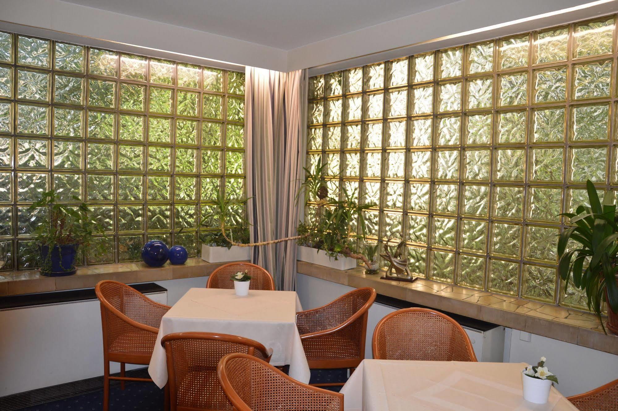 Hotel Commerz 함브루크 외부 사진